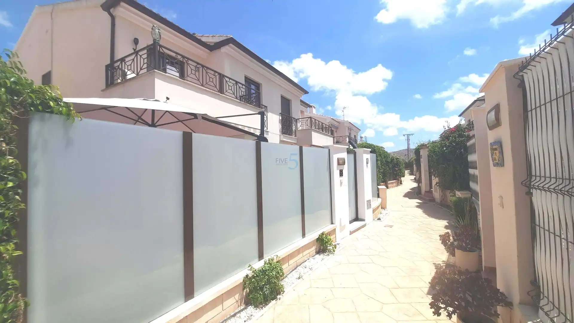 Außenansicht von Einfamilien-Reihenhaus zum Verkauf in Torre-Pacheco mit Klimaanlage, Heizung und Terrasse