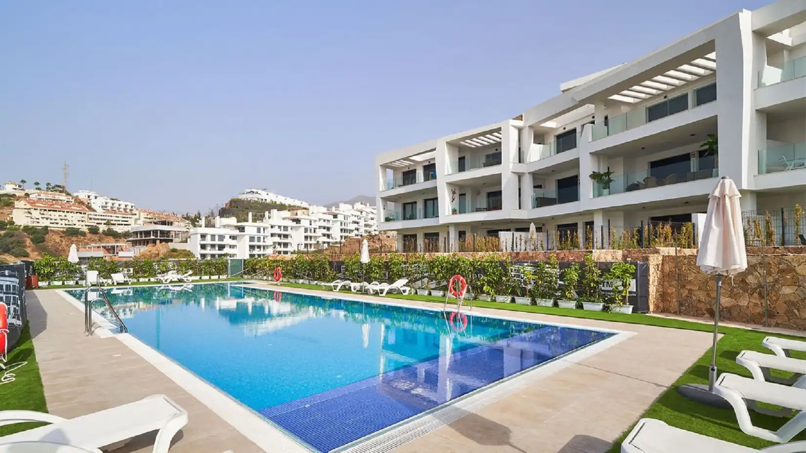 Piscina de Àtic en venda en Fuengirola amb Aire condicionat, Terrassa i Traster