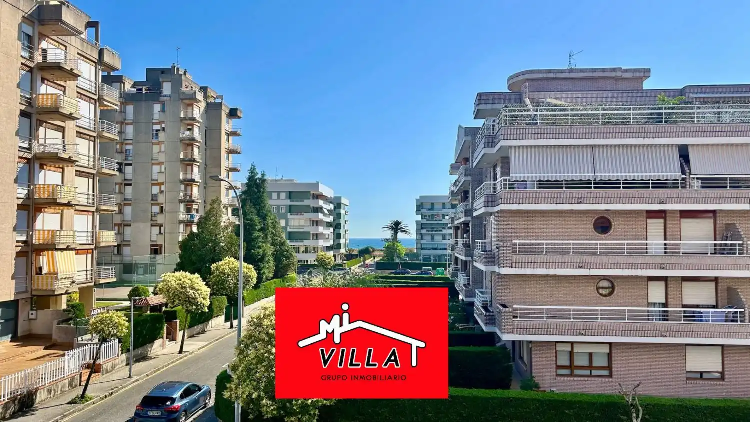 Außenansicht von Wohnung zum Verkauf in Laredo mit Heizung und Terrasse