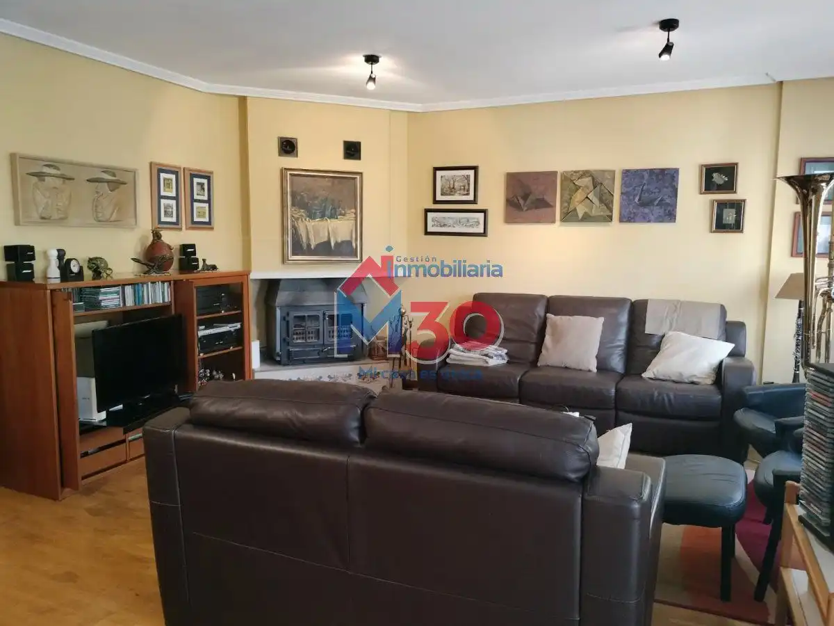 Sala de estar de Casa o chalet en venta en Miranda de Ebro con Calefacción y Terraza