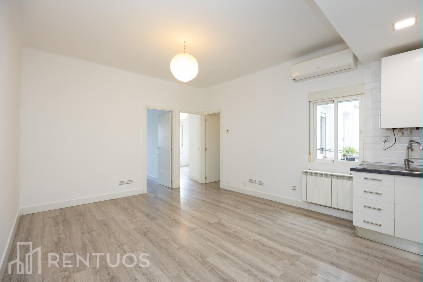 Dormitori de Pis de lloguer en  Madrid Capital amb Aire condicionat i Calefacció