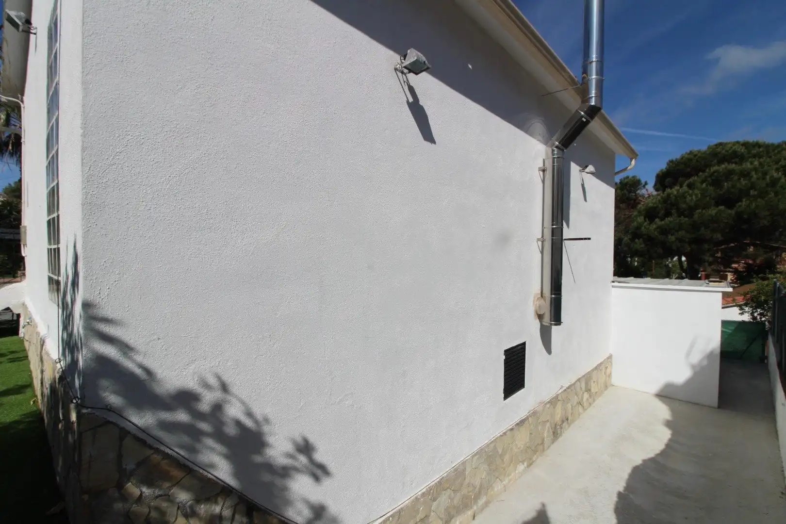 Vista exterior de Casa o xalet en venda en Lloret de Mar amb Terrassa i Piscina