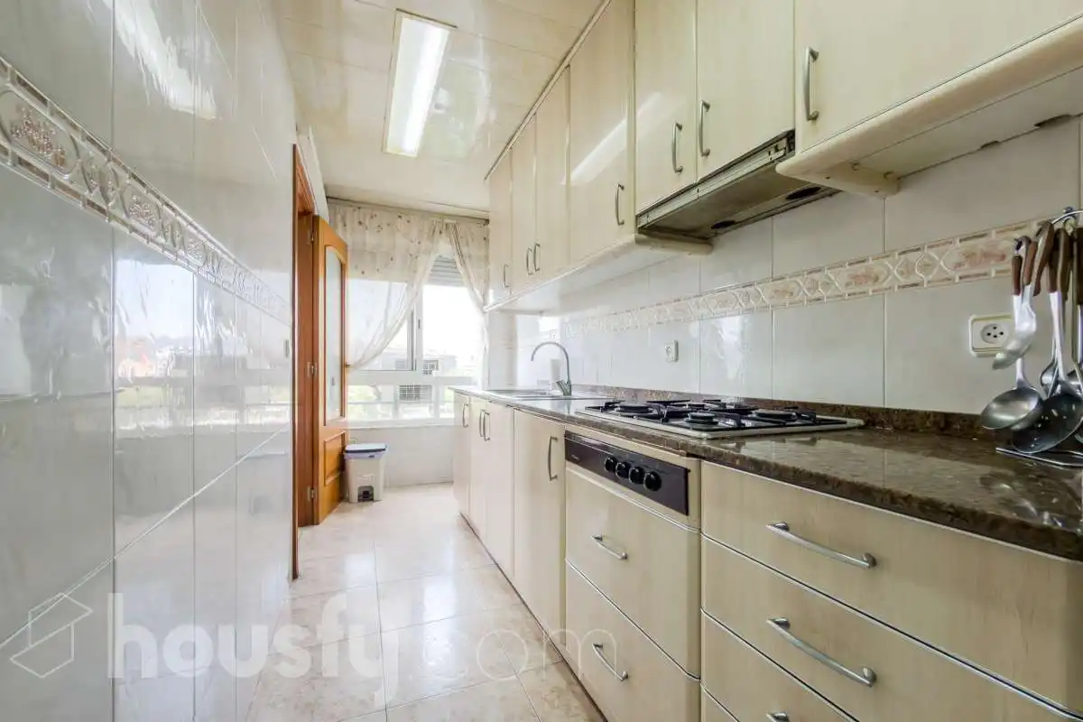 Cocina de Piso en venta en Barcelona con Aire acondicionado, Calefacción y Amueblado