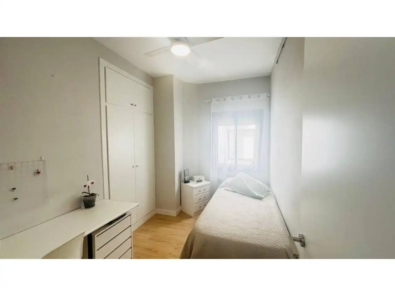 Habitación de Ático en venta en Vilanova i la Geltrú con Aire acondicionado, Calefacción y Parquet
