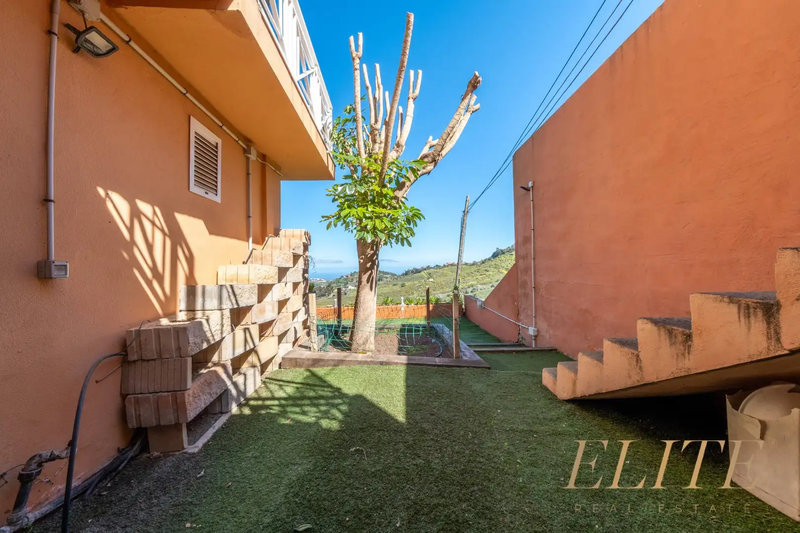 Terrasse von Einfamilien-Reihenhaus zum Verkauf in Santa Brígida mit Parkett