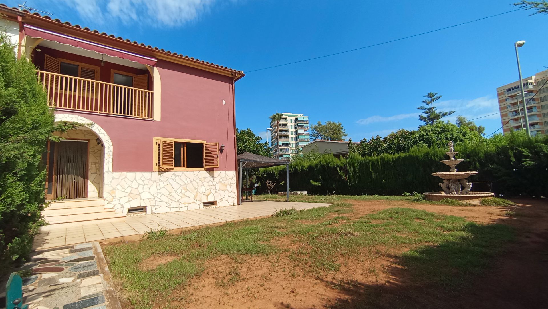 Jardí de Casa adosada en venda en Benicasim / Benicàssim amb Aire condicionat, Jardí privat i Terrassa