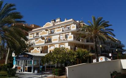 Vista exterior de Pis de lloguer en Torrox amb Aire condicionat, Terrassa i Piscina comunitària