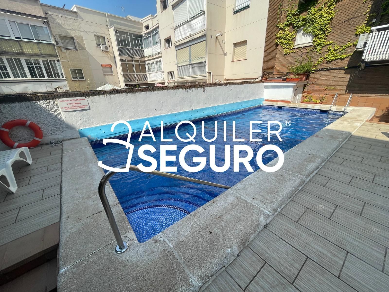 Piscina de Pis de lloguer en  Madrid Capital amb Aire condicionat, Calefacció i Terrassa
