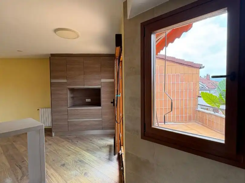 Piso en venta en Gijón  con Terraza, Piscina y Balcón