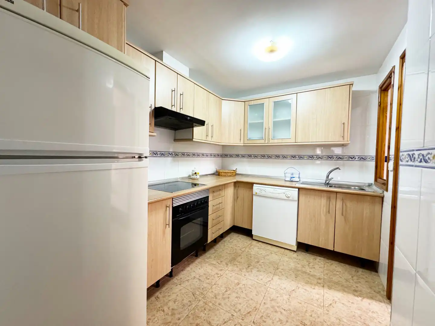 Kitchen of Ground floor for sale in Los Alcázares  with Air Conditioner, Terrace and Furnished
