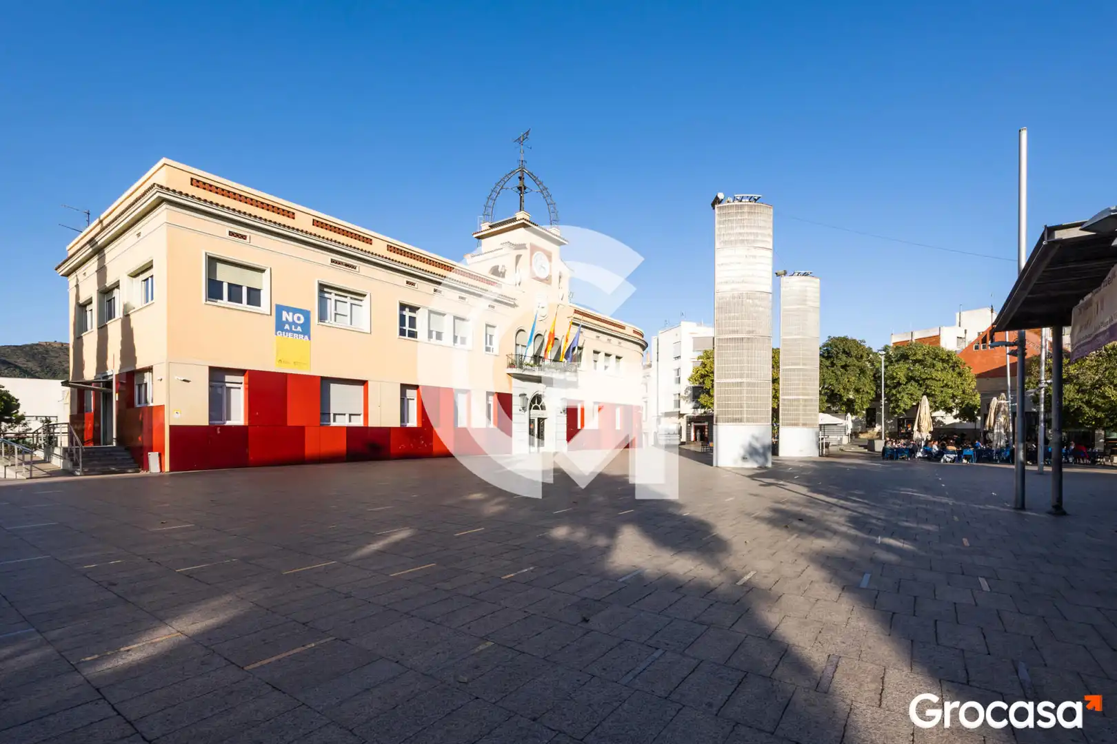 Exterior view of Flat for sale in Santa Coloma de Gramenet  with Oven and Washing machine