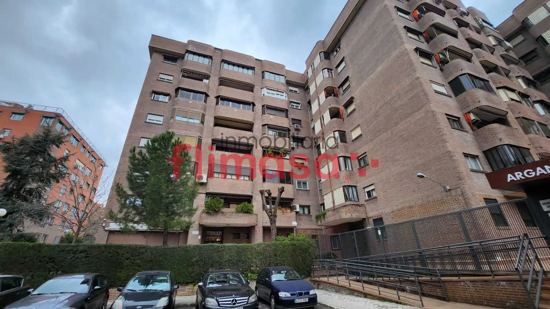 Vista exterior de Pis en venda en Madrid
