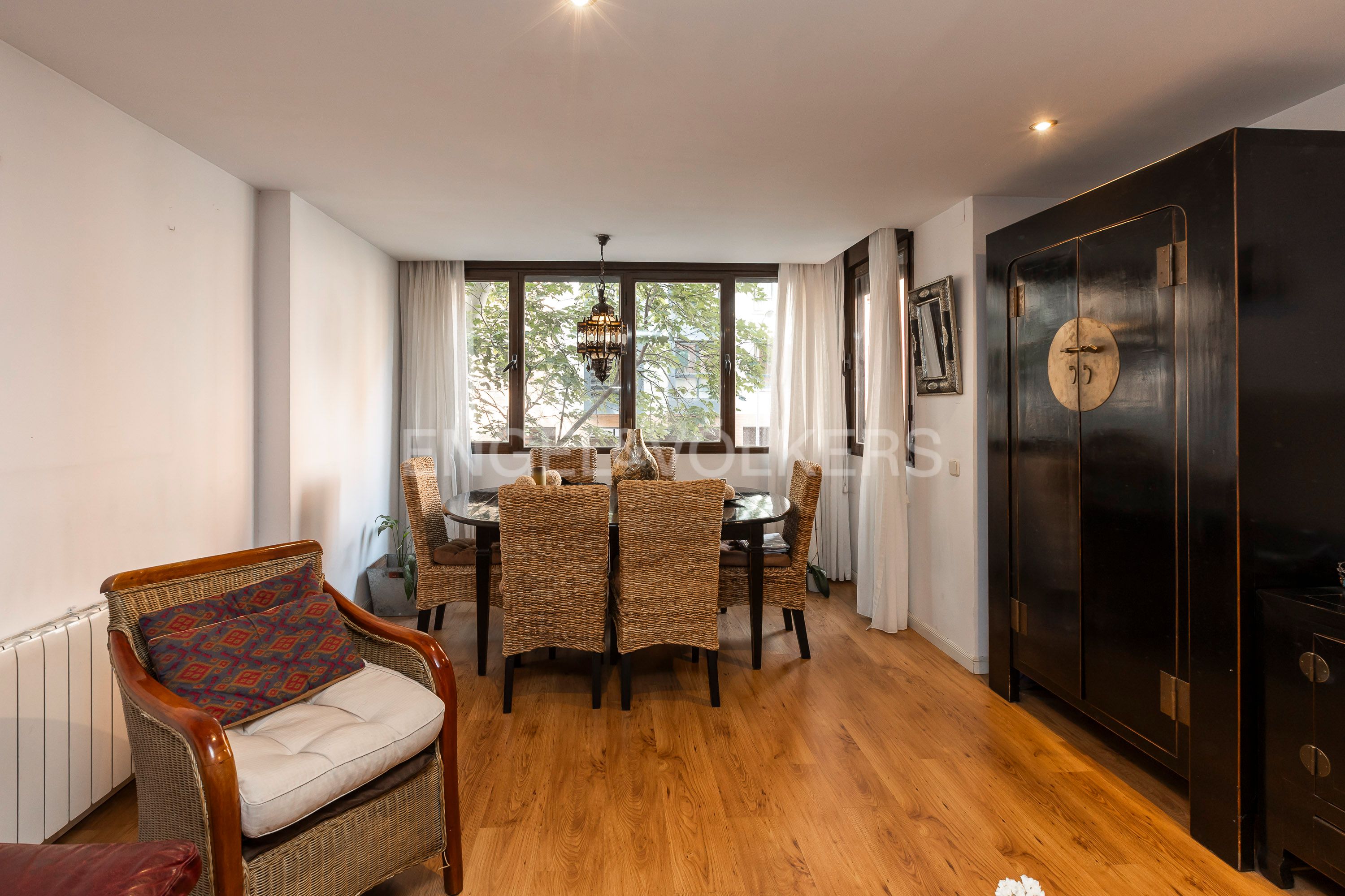 Menjador de Apartament en venda en  Madrid Capital amb Aire condicionat, Calefacció i Jardí privat