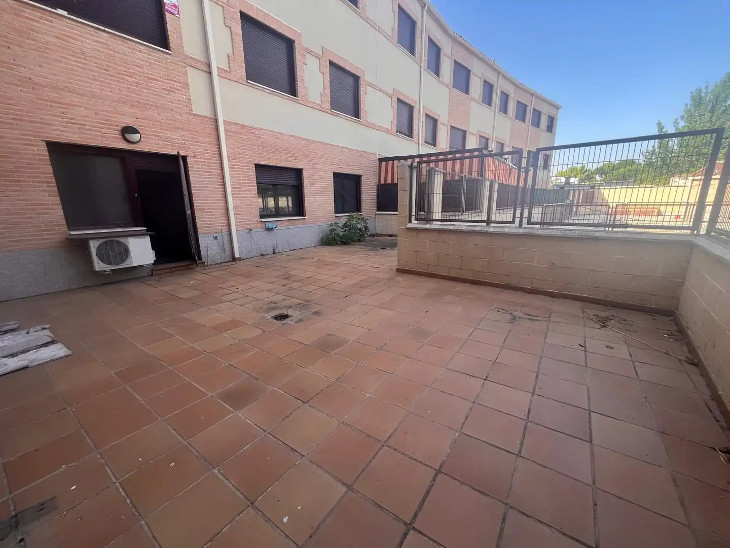 Terrasse von Wohnungen zum Verkauf in Camarena mit Gemeinschaftspool