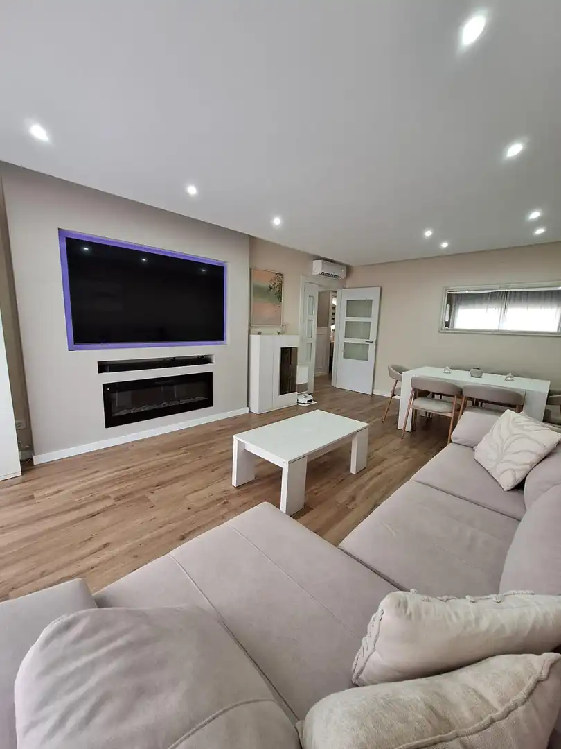 Sala de estar de Piso en venta en Castellar del Vallès con Aire acondicionado, Jardín privado y Trastero