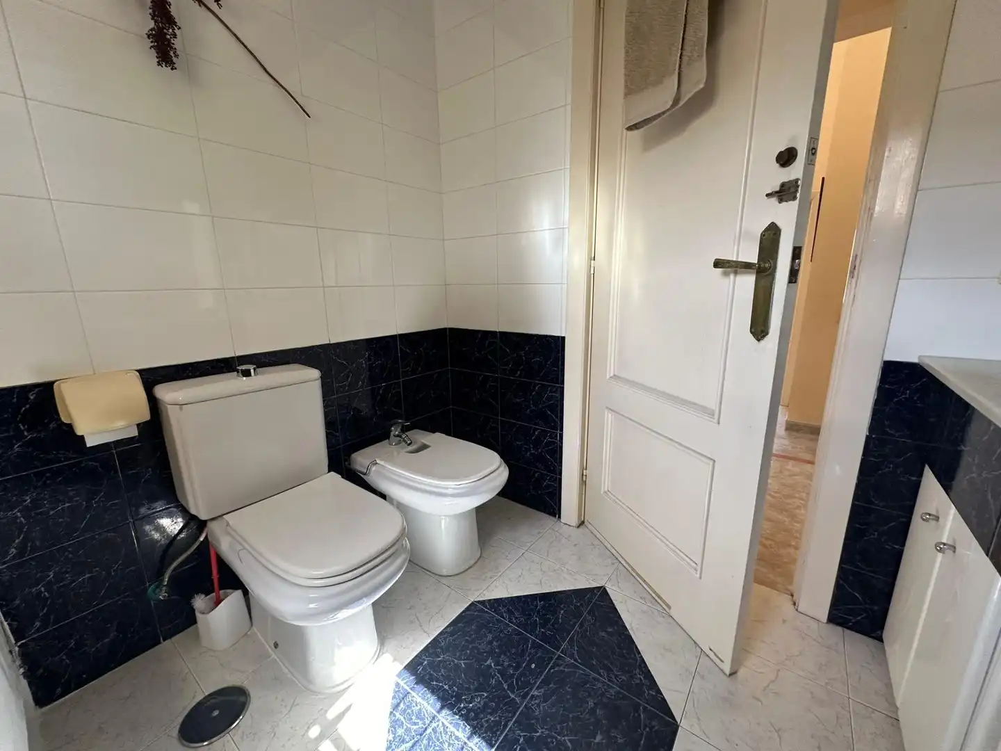 Baño de Casa adosada en venta en Benidorm con Aire acondicionado, Calefacción y Jardín privado