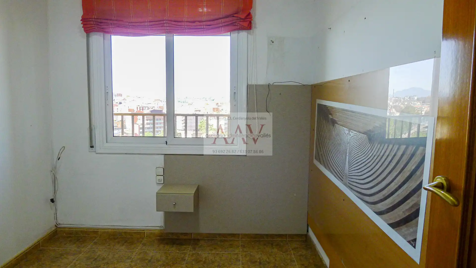 Habitación de Piso en venta en Cerdanyola del Vallès con Calefacción, Horno y Balcón