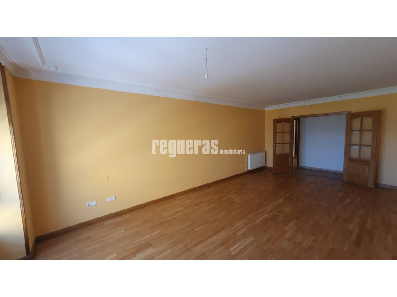 Bedroom of Flat for sale in Foz  with Heating, Parquet flooring and Storage room