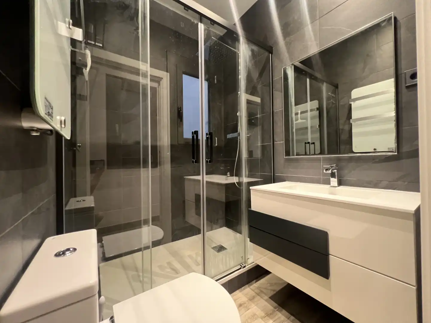 Baño de Piso en venta en Barcelona con Calefacción, Parquet y Balcón