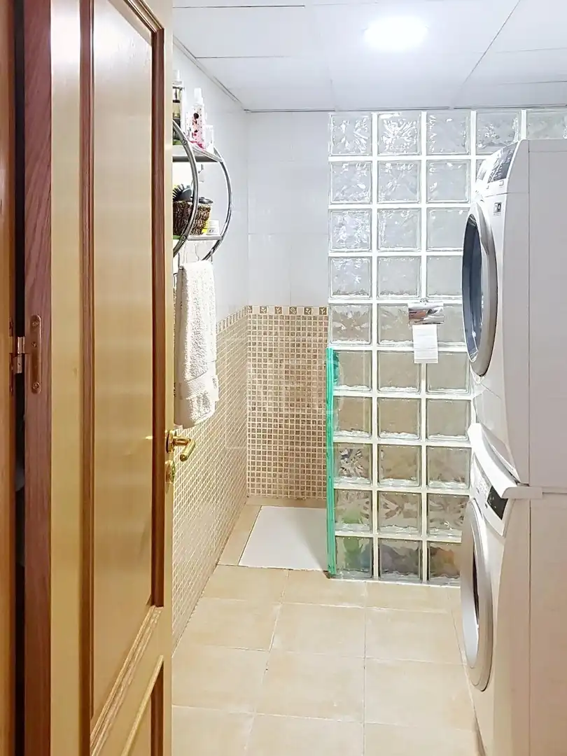Baño de Piso en venta en Seseña con Aire acondicionado, Jardín privado y Terraza