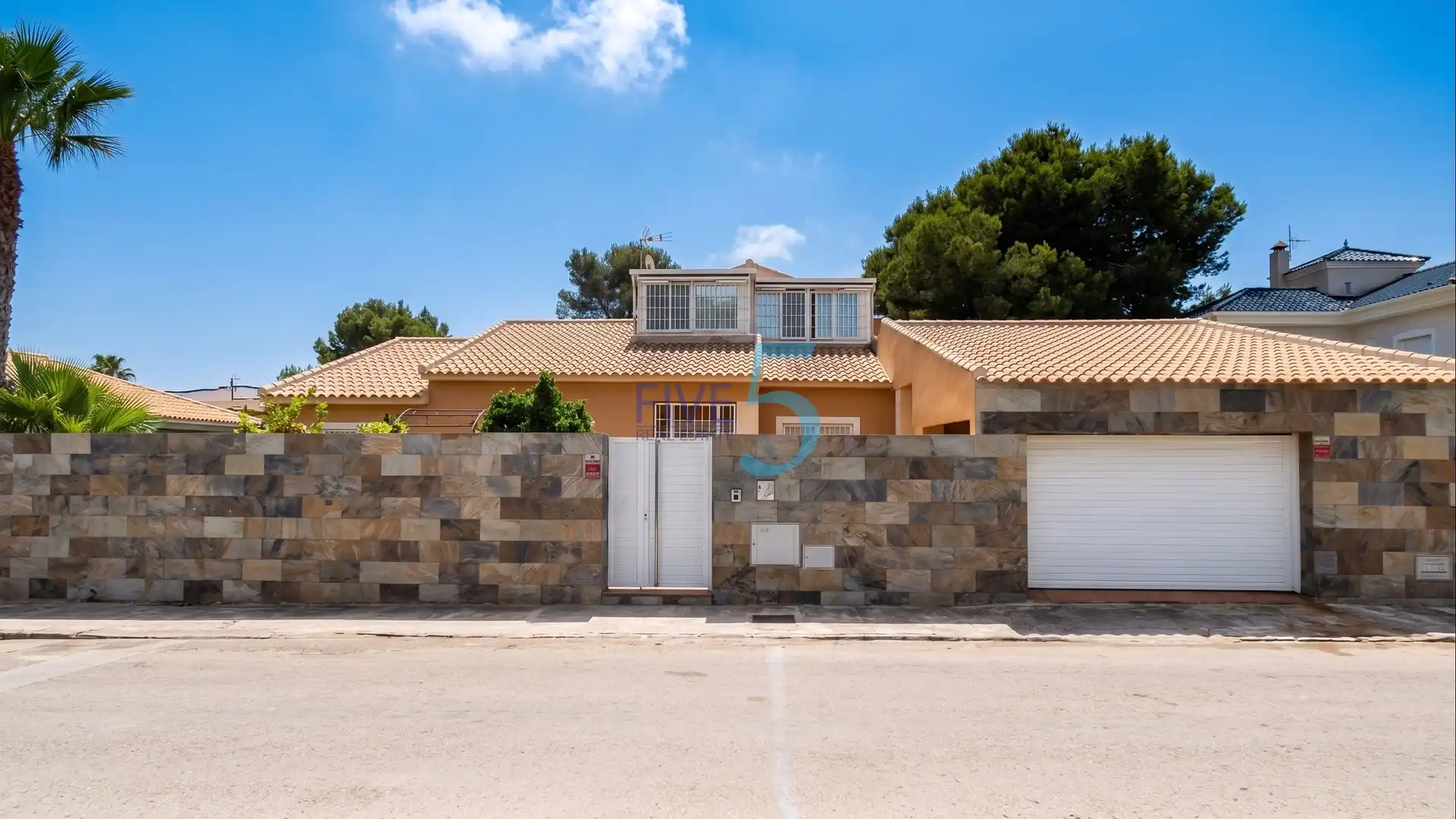 Casa con terraza en venta en Orihuela Costa, imagen 2
