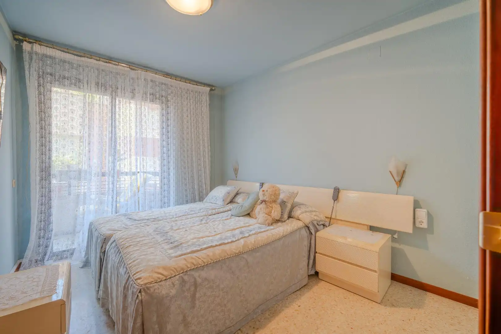 Dormitori de Apartament en venda en Girona amb Calefacció, Terrassa i Balcó