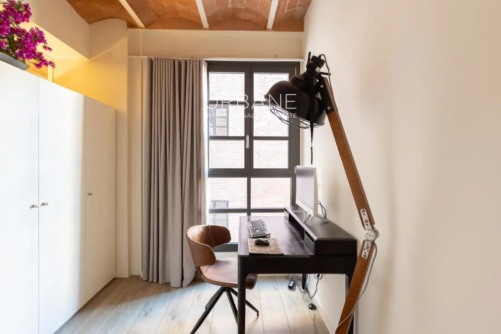 Schlafzimmer von Wohnung zum Verkauf in Barcelona mit Klimaanlage, Heizung und Terrasse