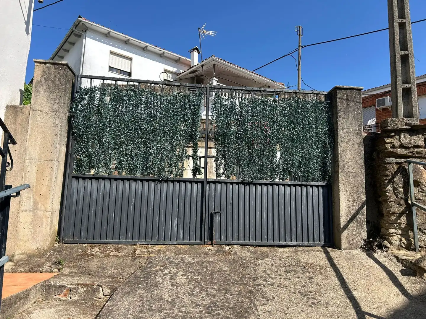 Vista exterior de Casa o chalet en venta en Perales del Puerto con Aire acondicionado, Calefacción y Jardín privado