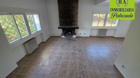 Encantadora Parcela de Oportunidad con Piscina Privada