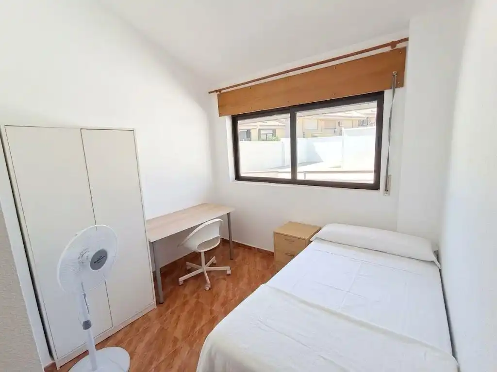 Dormitori de Casa adosada en venda en Murcia amb Jardí privat, Terrassa i Traster