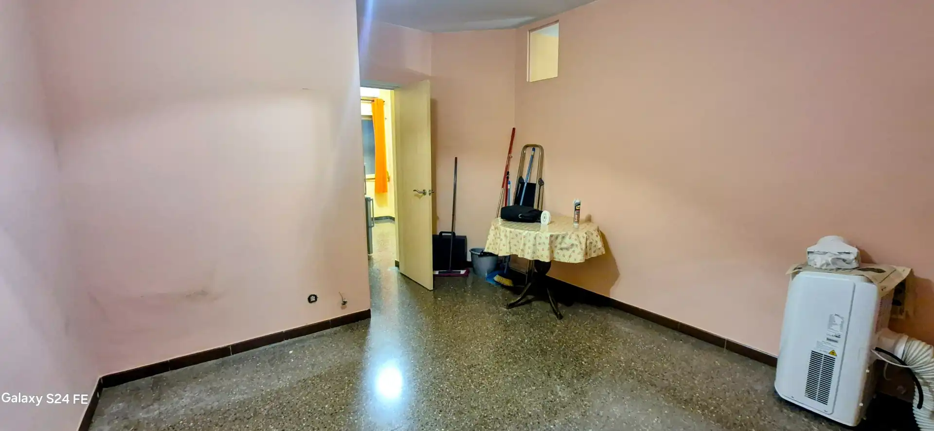 Flat for sale in Barcelona  with Air Conditioner, Furnished and Oven