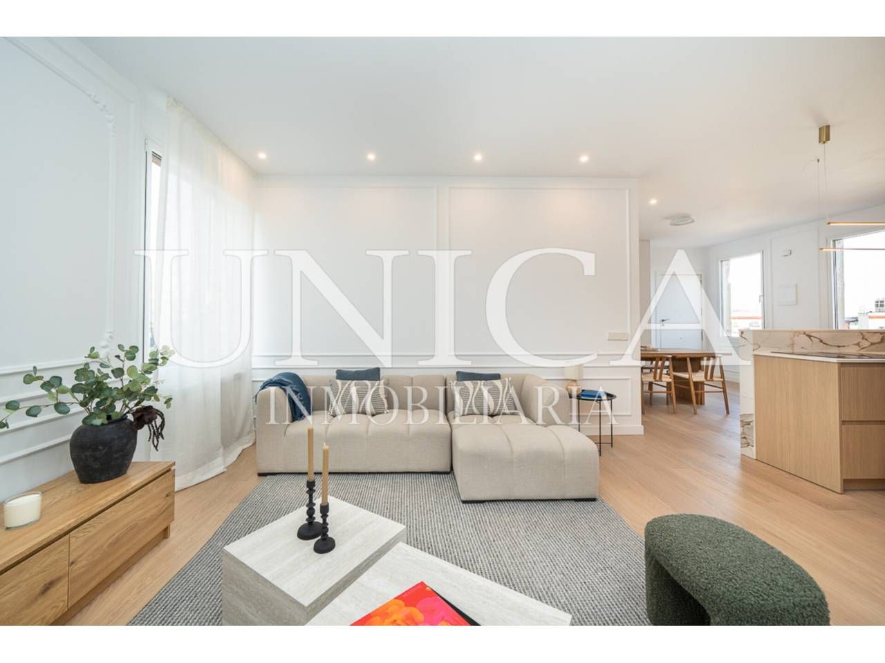 Sala d'estar de Àtic en venda en  Madrid Capital amb Aire condicionat, Calefacció i Terrassa