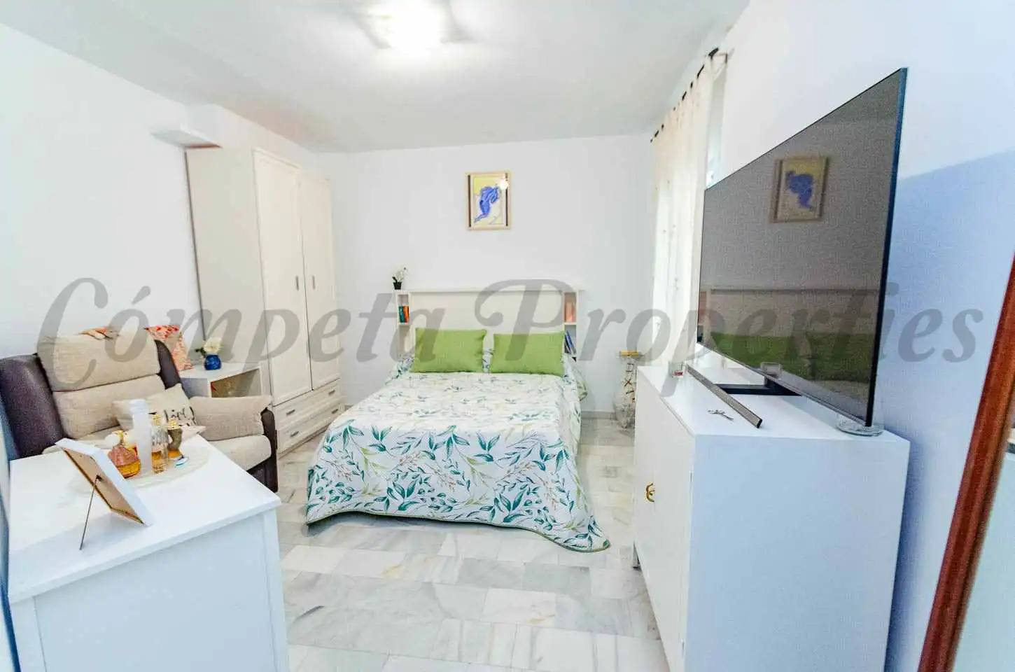 Habitación de Piso en venta en Cómpeta con Terraza y Amueblado