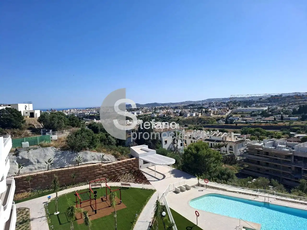 Vista exterior de Piso de alquiler en Fuengirola con Aire acondicionado, Terraza y Trastero