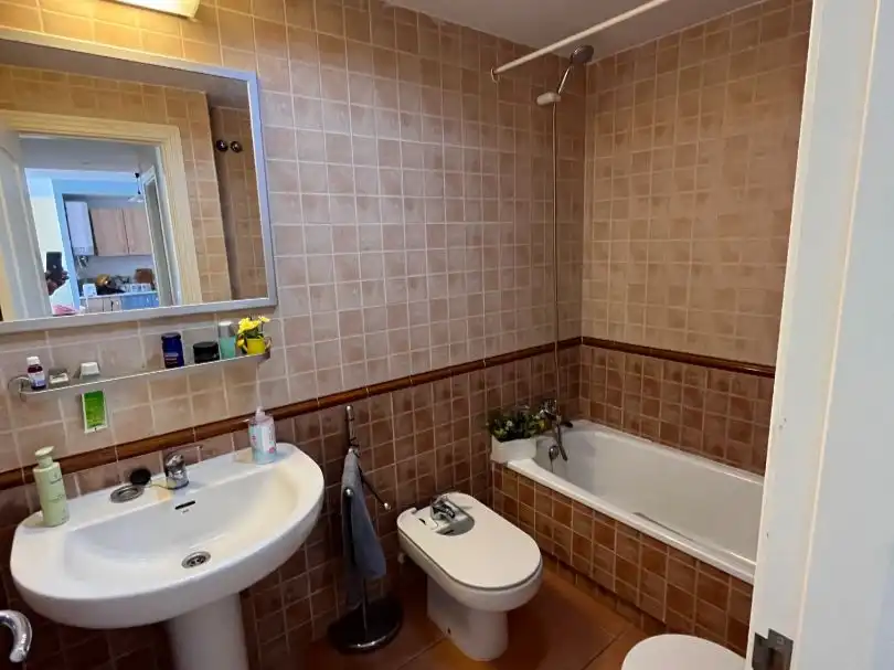 Badezimmer von Wohnung zur Miete in Torrox mit Klimaanlage, Heizung und Terrasse
