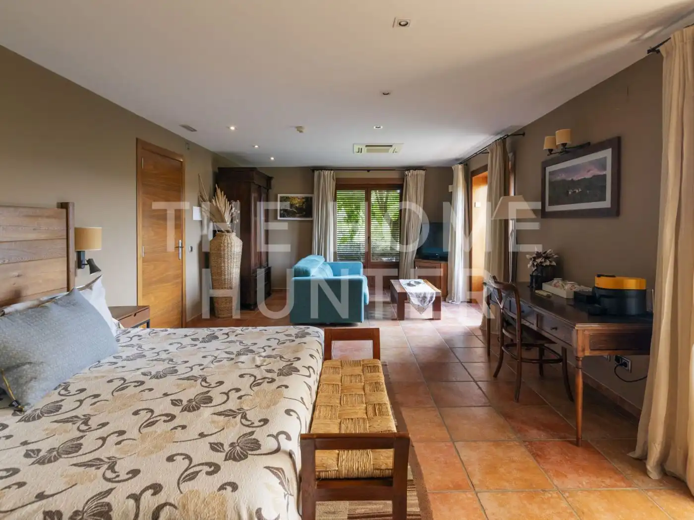 Dormitori de Finca rústica en venda en Sant Aniol de Finestres amb Aire condicionat, Calefacció i Jardí privat