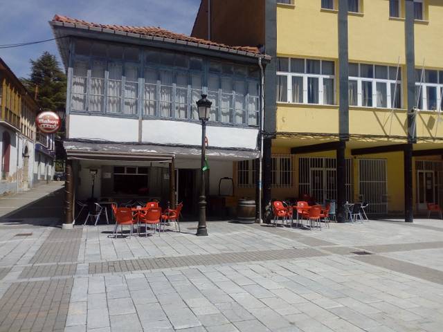 Local comercial en Alquiler en Paseo el Arenal en La Pola de Gordón