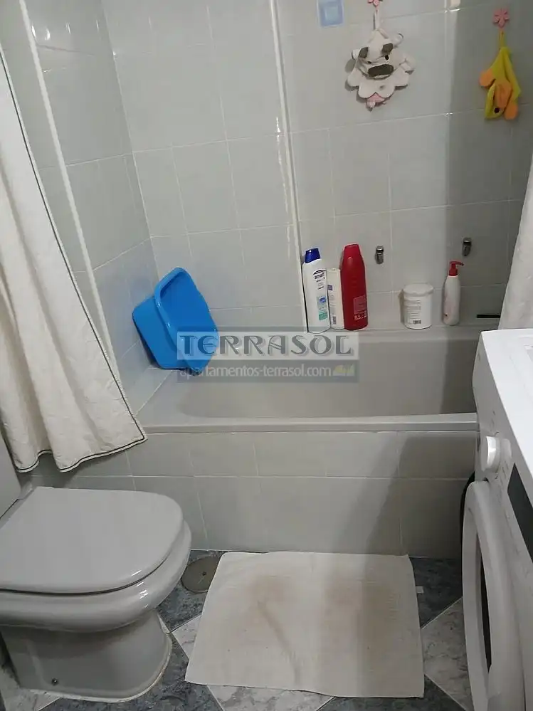 Apartamento con piscina en venta en Torre del Mar, imagen 14