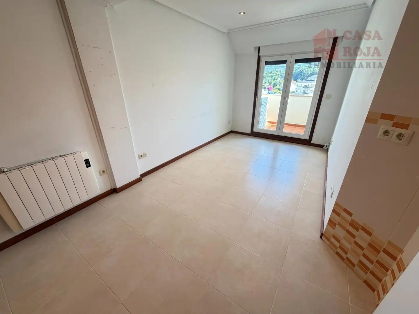 Schlafzimmer von Dachboden zum Verkauf in Cangas  mit Heizung, Terrasse und Abstellraum
