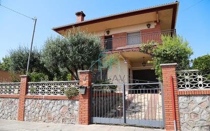 Exterior view of House or chalet for sale in Lliçà d'Amunt  with Air Conditioner, Heating and Private garden