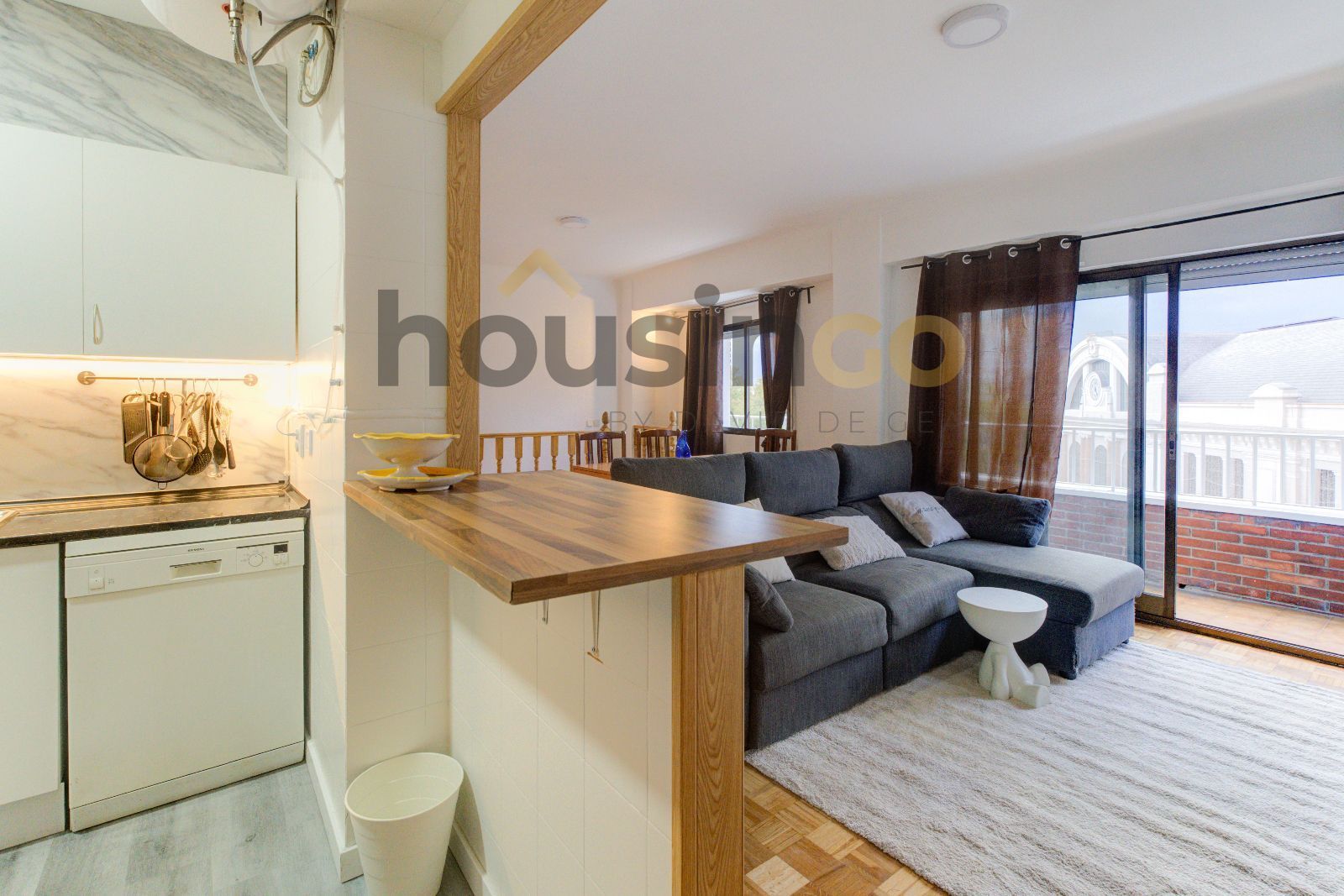 Living room of Duplex to rent in  Madrid Capital  with Heating, Terrace and Furnished