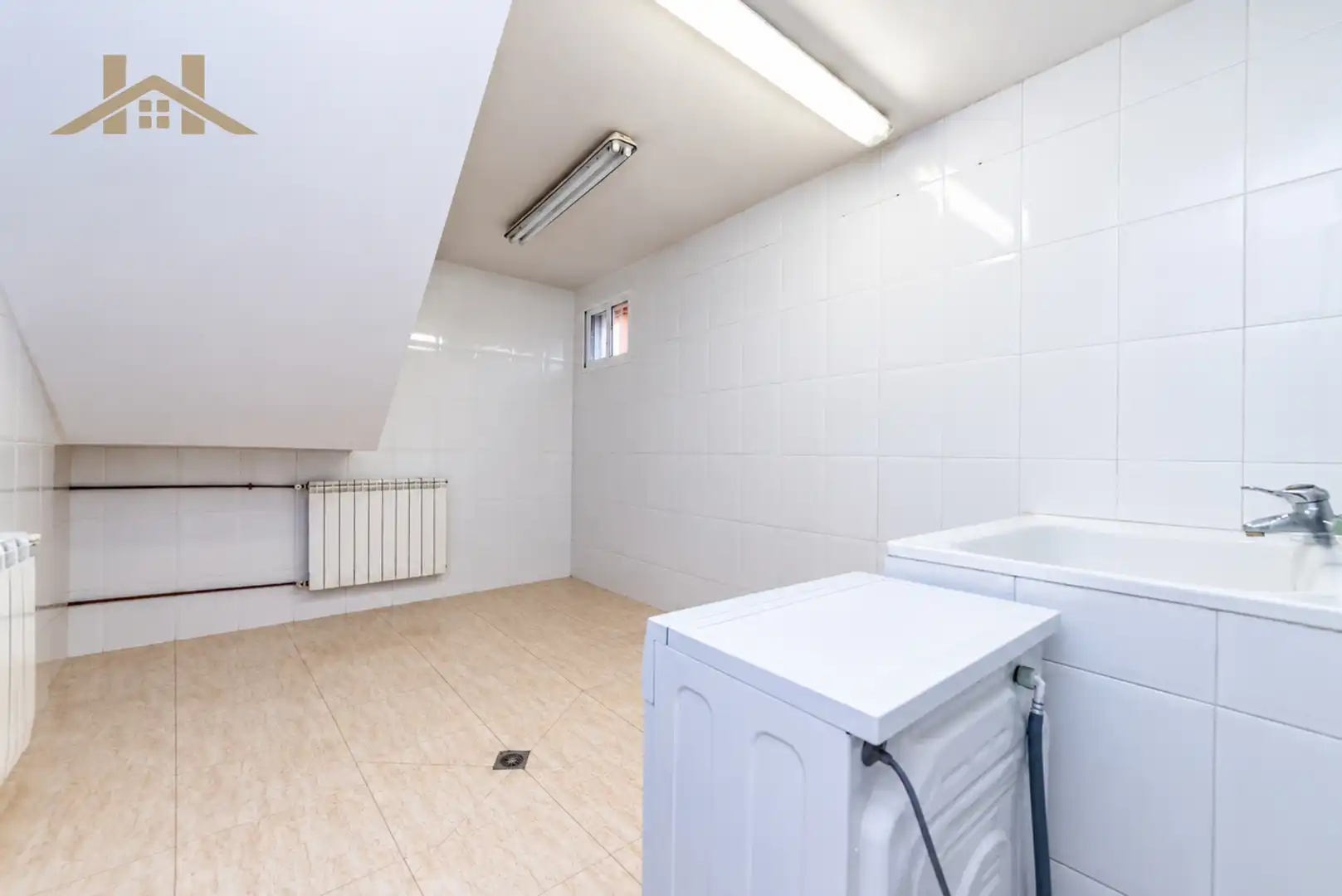 Terraced house with pool for sale in Calle Miguel de Cervantes 120, imagen 33