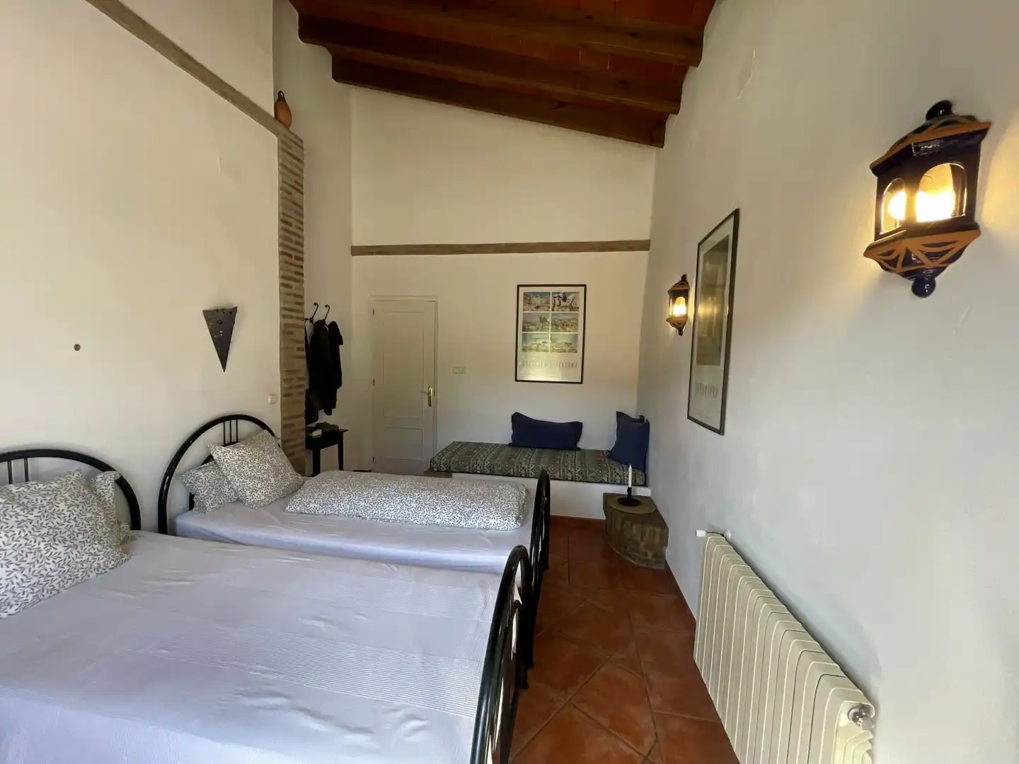 Schlafzimmer von Country house zum Verkauf in Villanueva de la Concepción mit Klimaanlage, Heizung und Privatgarten