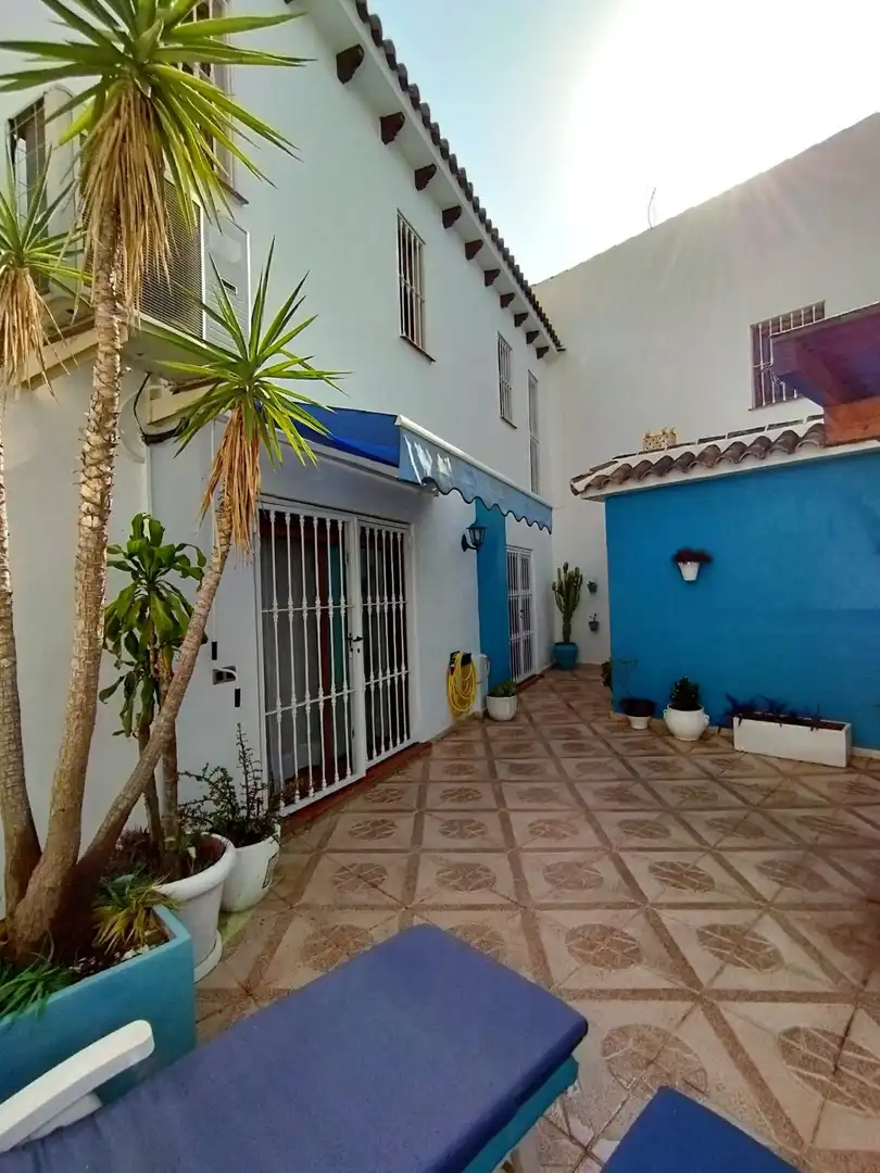 Vista exterior de Casa o xalet en venda en L'Alfàs del Pi amb Aire condicionat i Traster