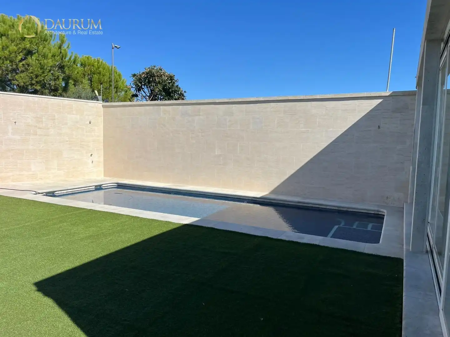 Swimming pool of Houses for sale in Valdemoro  with Air Conditioner, Heating and Private garden