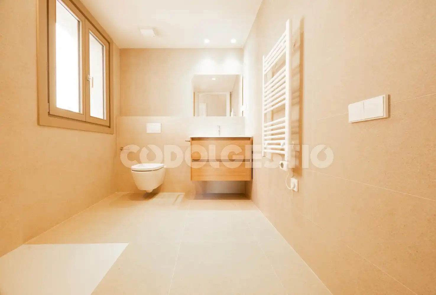 Flat for rent in Escales, Centre