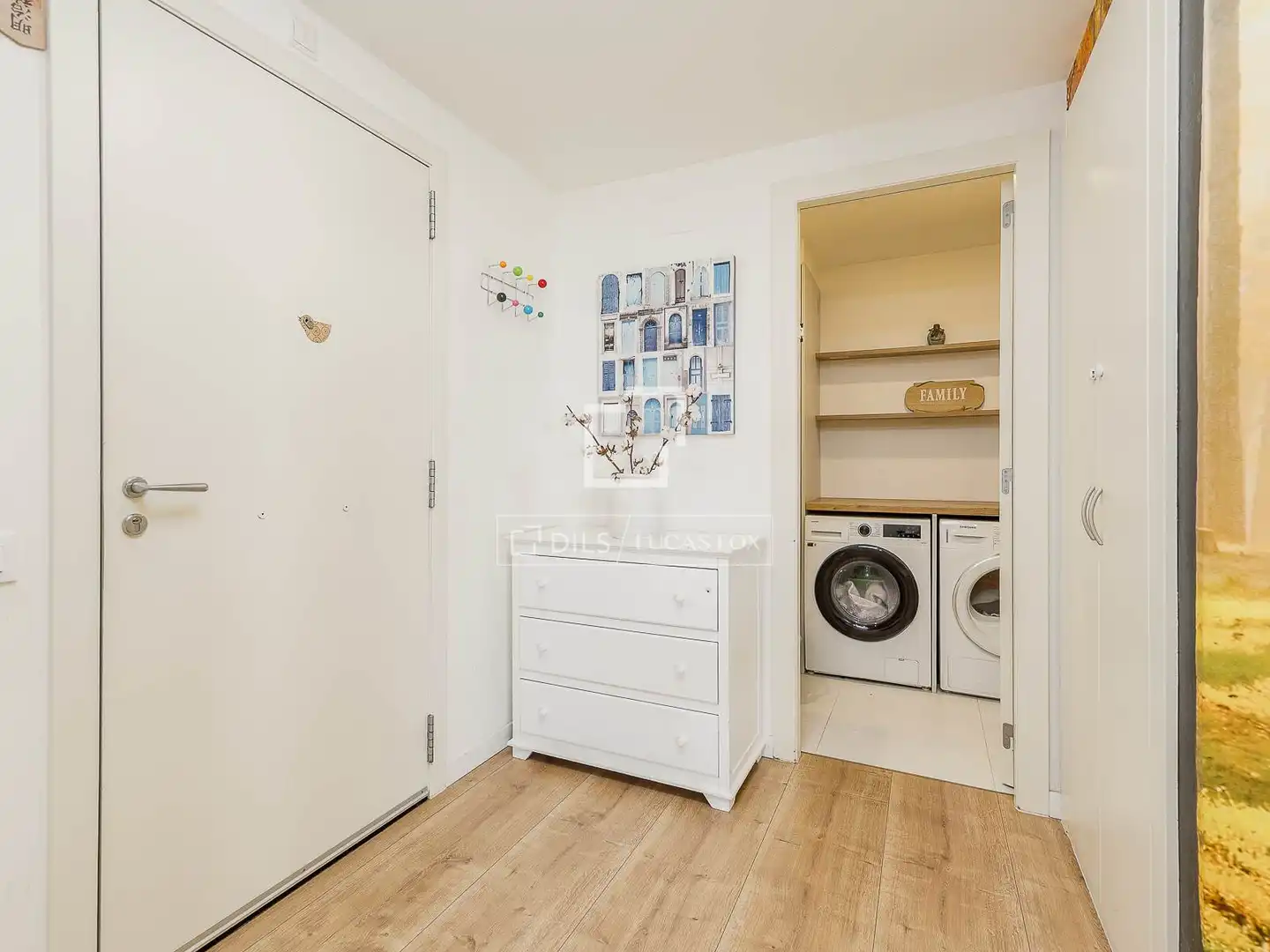 Außenansicht von Wohnung zum Verkauf in Barcelona mit Klimaanlage, Heizung und Privatgarten