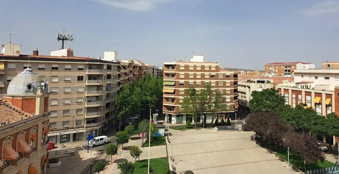 Vista exterior de Piso en venta en Ciudad Real
