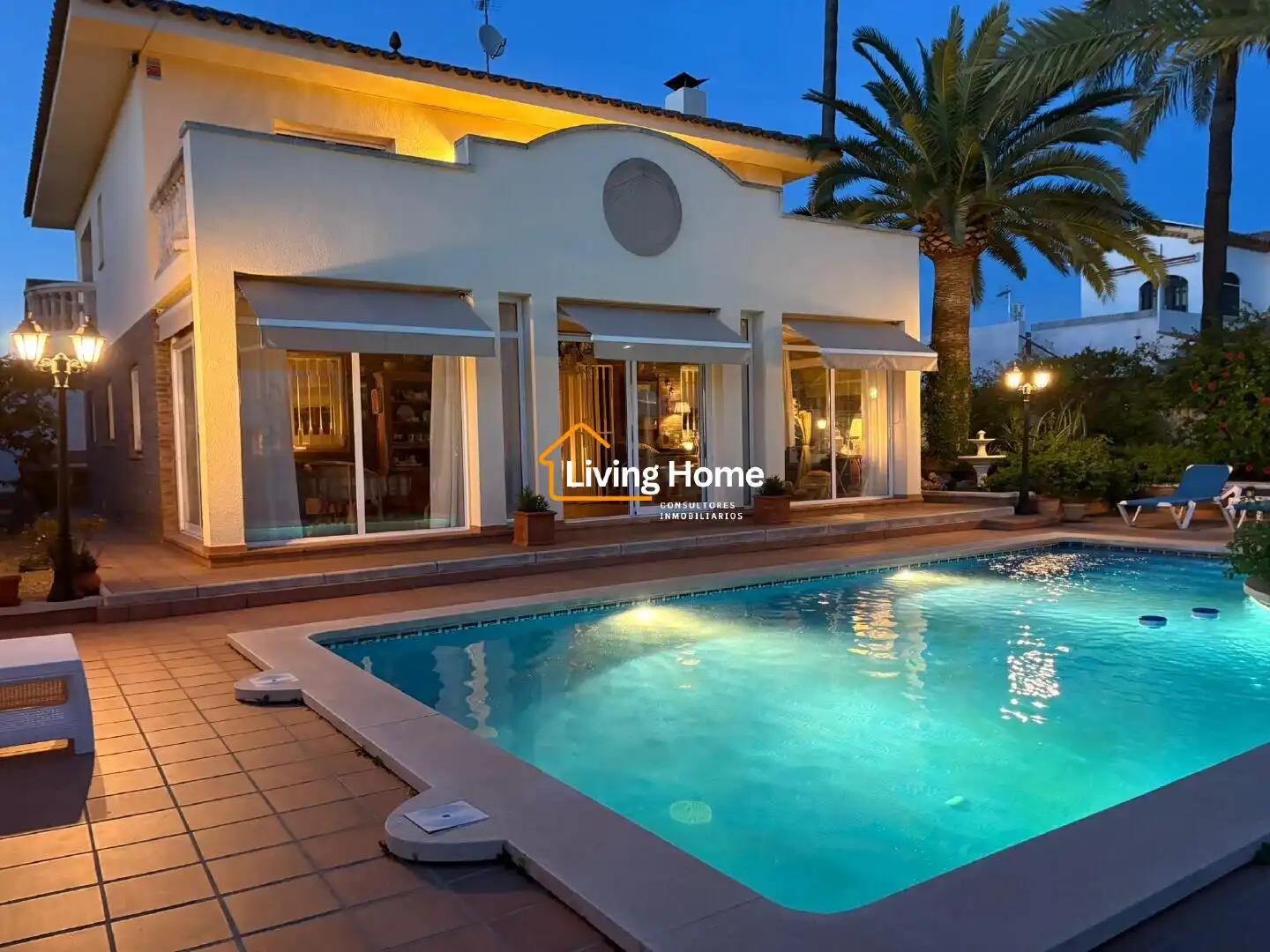 Swimming pool of Houses for sale in Cambrils