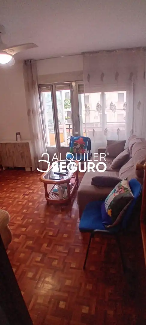 Sala de estar de Piso de alquiler en Canencia, Madrid